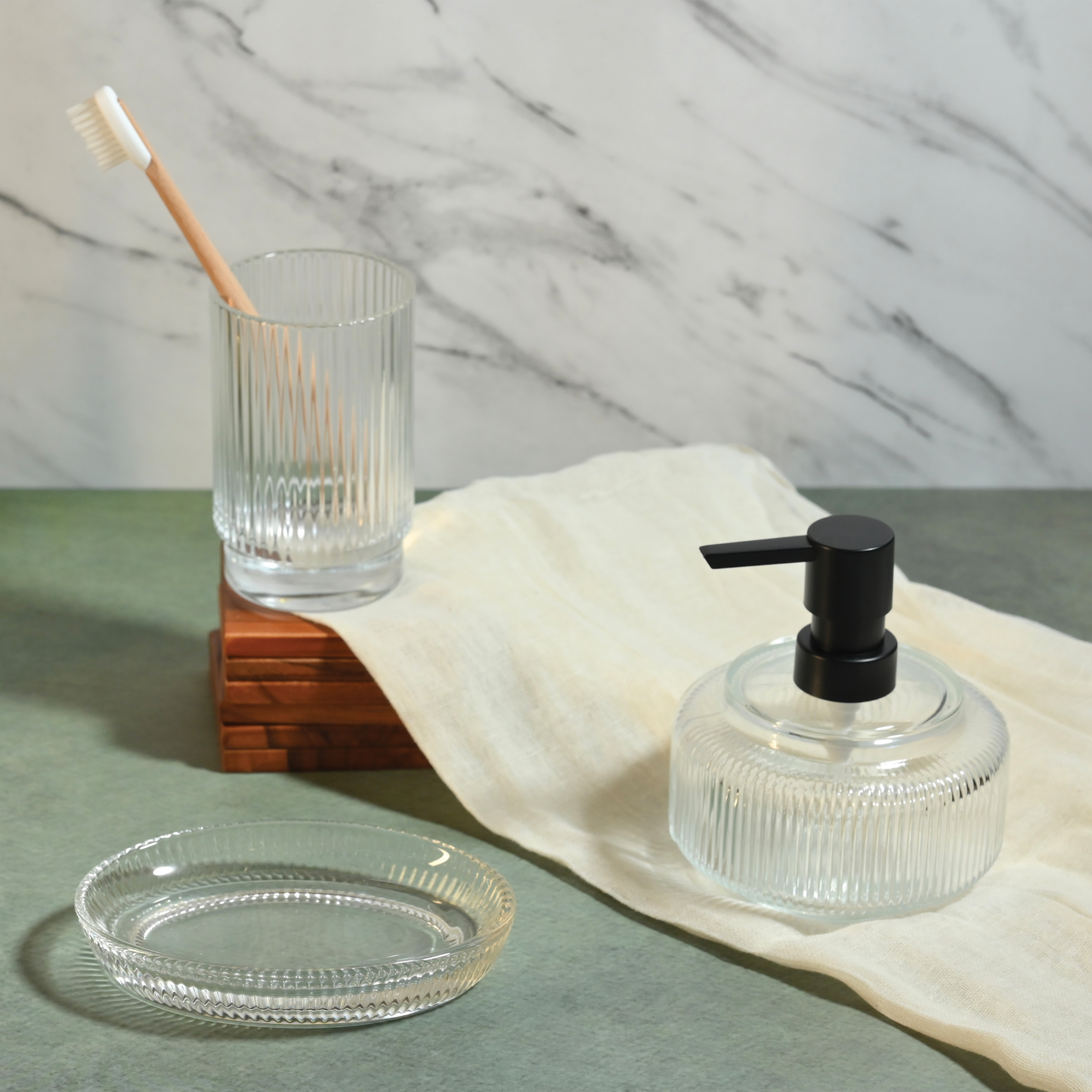 Clear Fluted Glass 3-Piece Bathroom Set