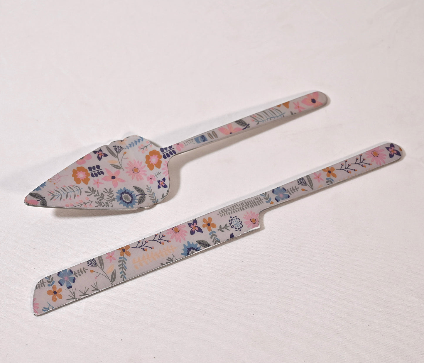 Floral Print Cake Lifter & Knife Set