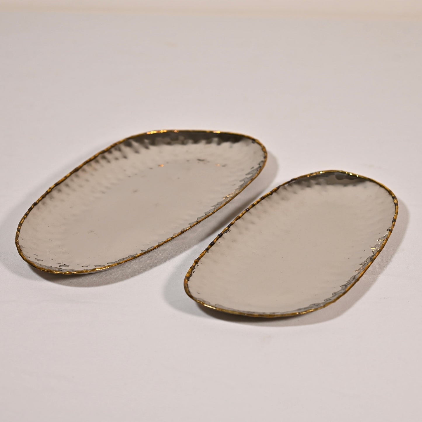 Hammered Steel Oval Starter Plate with Gold Detailing (Small)